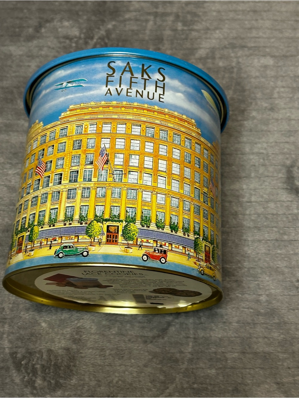 Saks Fifth Avenue Cookie Tin - Vintage - Pre-Owned Collectible (Empty) 6" High - Picture 3 of 7